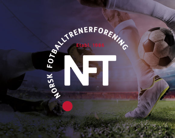 NorskFotballtrenerforening-logo-på-fotobakgrunn